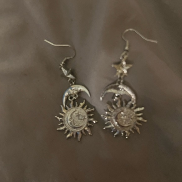 Silver Dangly Earrings with a star, moon, and sun. BRAND NEW - Picture 2 of 3